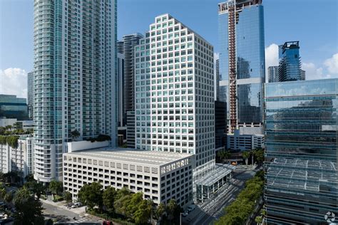 801 brickell ave miami fl 33131